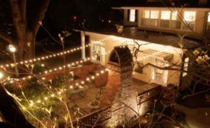 Ideas to use an outdoor string light for a backyard party